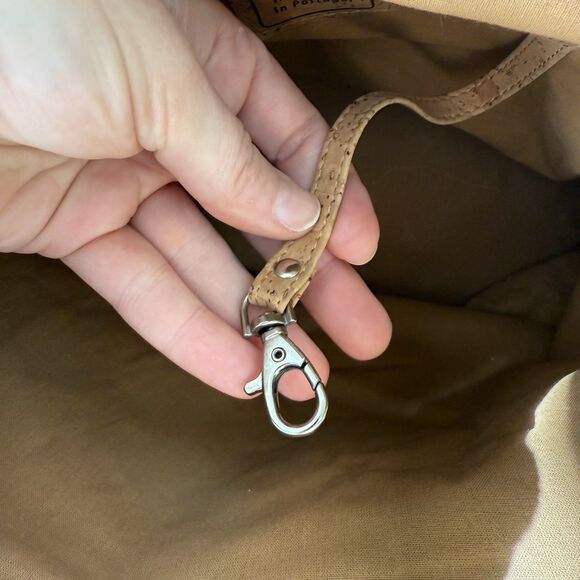 Corkor Backpack Bag Chocolate Brown Cork Vegan Sustainable Made in Portugal - Picture 7 of 14